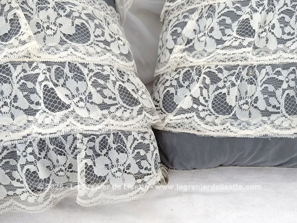 Duo coussins habillés bandes dentelle décor passepoil gris – Image 8