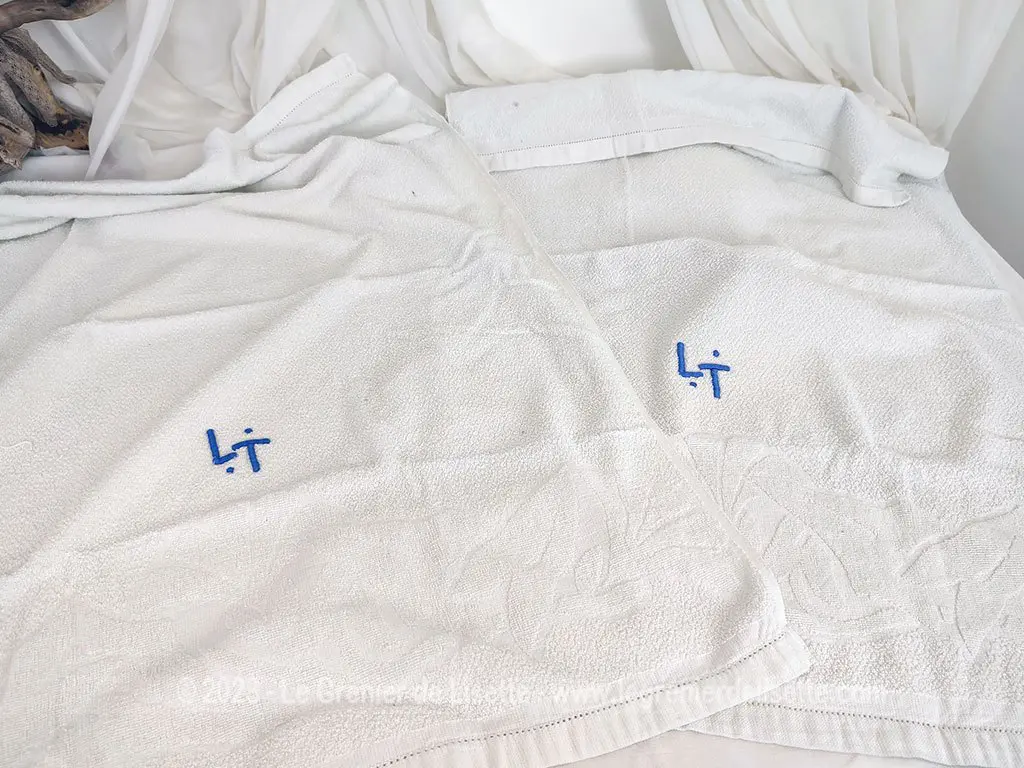 Duo serviettes éponge blanches aux monogrammes LT – Image 3