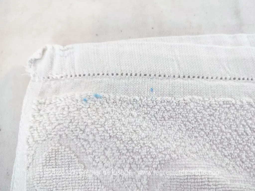 Duo serviettes éponge blanches aux monogrammes LT – Image 8