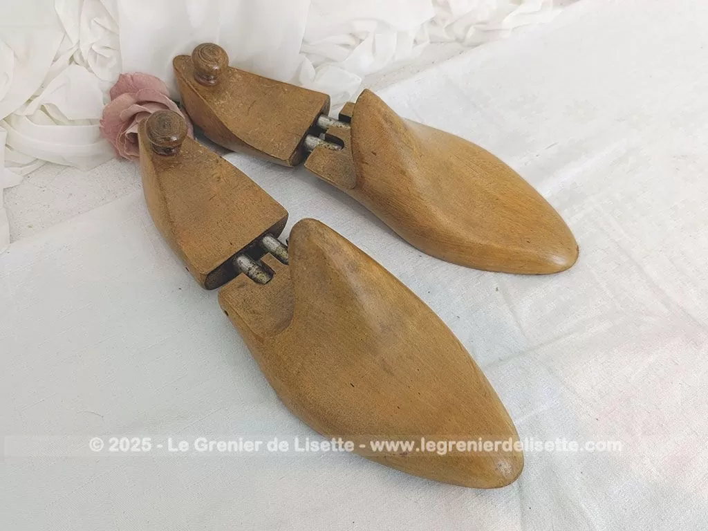 Anciens embauchoirs bois articulés pointure 43
