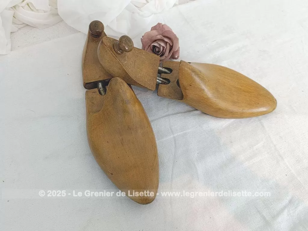 Anciens embauchoirs bois articulés pointure 43 – Image 3