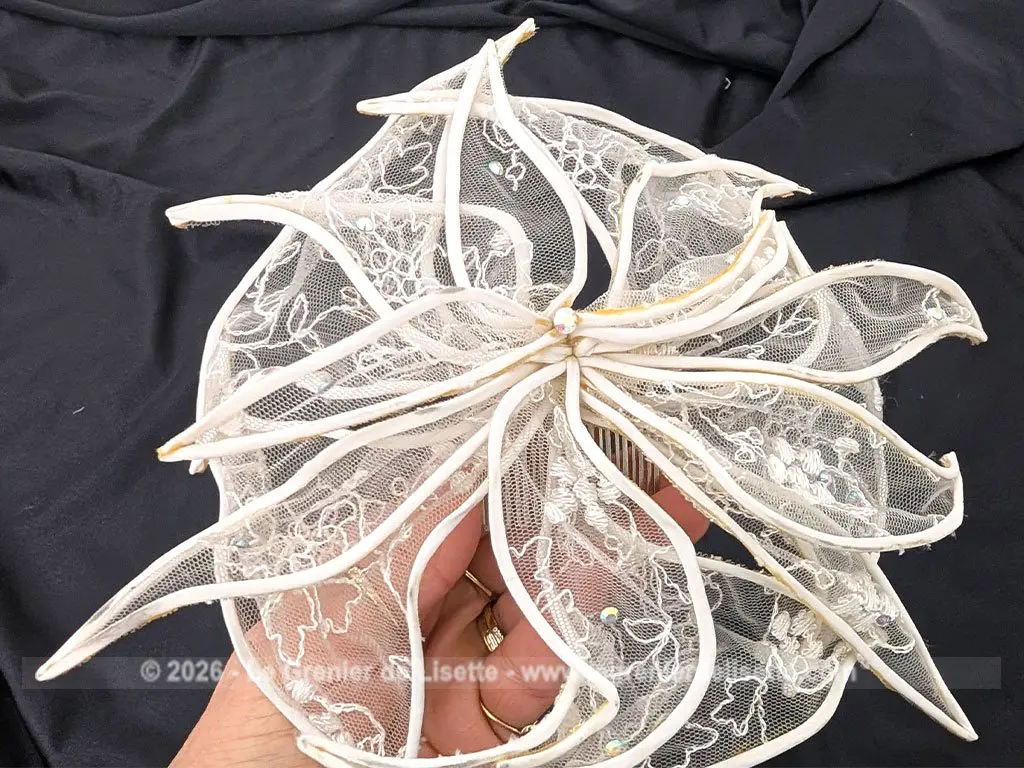 Superbe peigne chignon mariée ou danseuse étoile tulles, dentelle et strass – Image 5