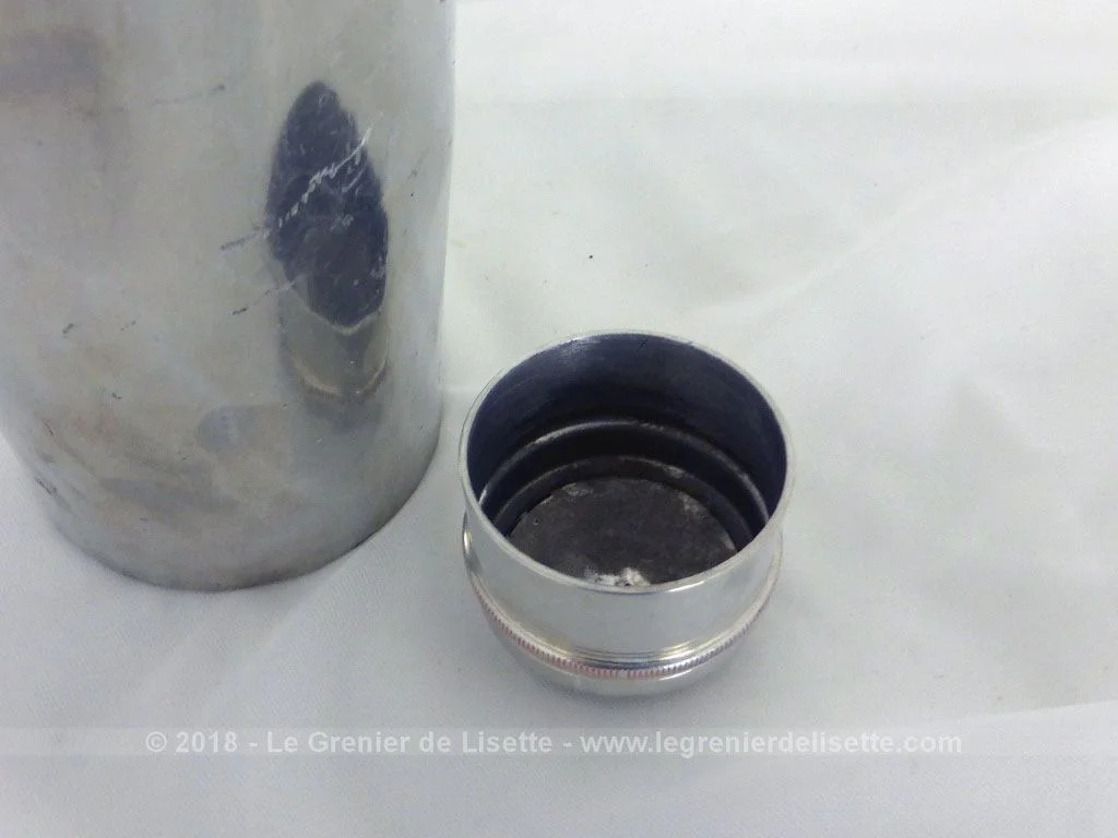 Ancien shaker en fer blanc – Image 7